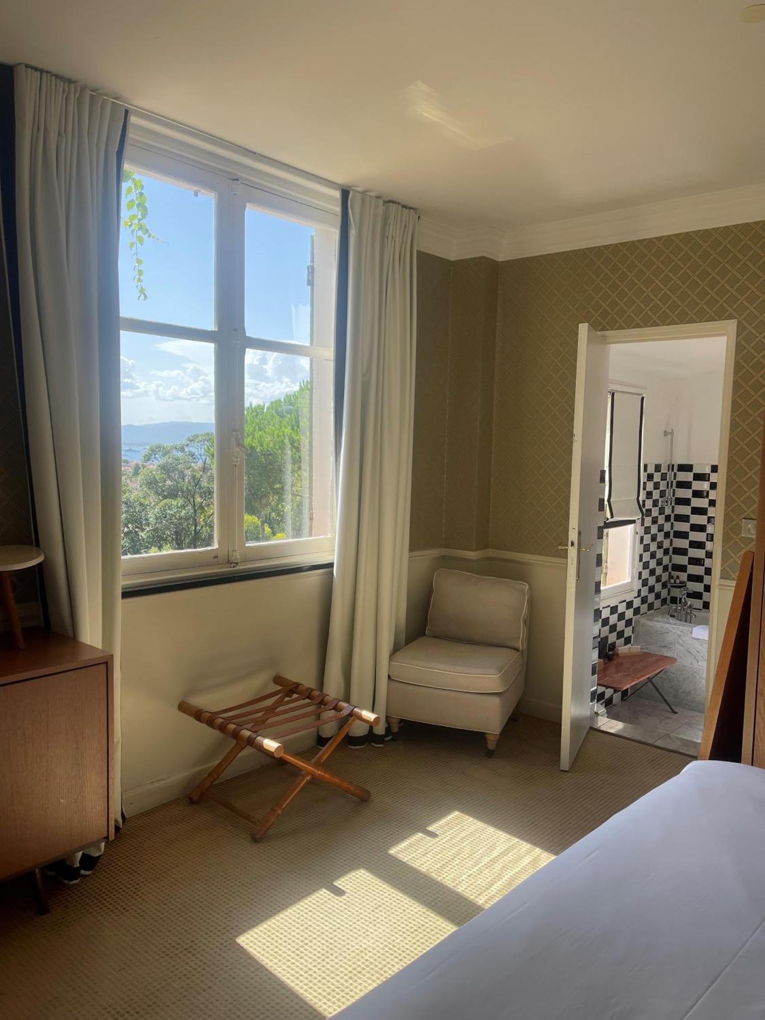 Hotel Ermitage 쎙뜨호뻬 외부 사진