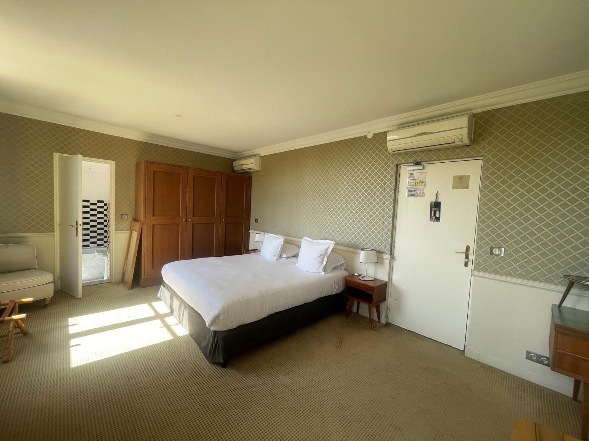 Hotel Ermitage 쎙뜨호뻬 외부 사진